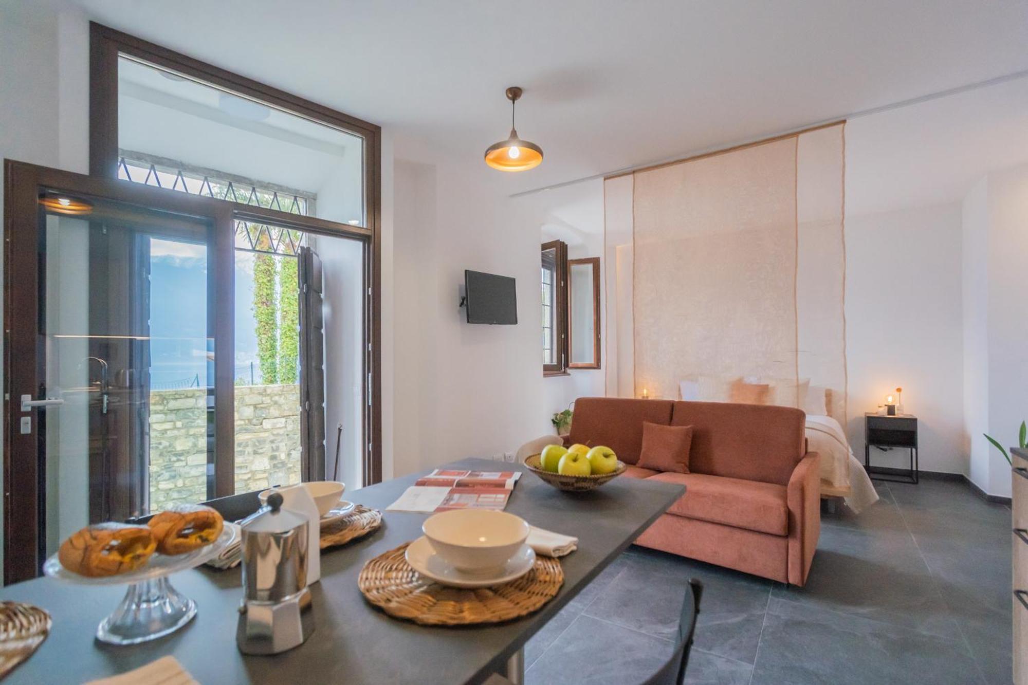 Cozy Nest On The Lake By Rent All Como Tremezzo Exterior foto